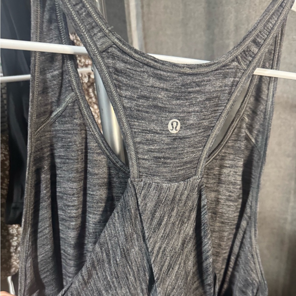 Lululemon tank - Picture 3 of 3